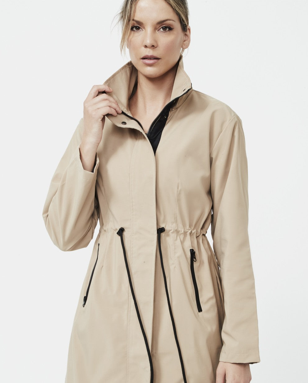 Chaqueta cortavientos camel