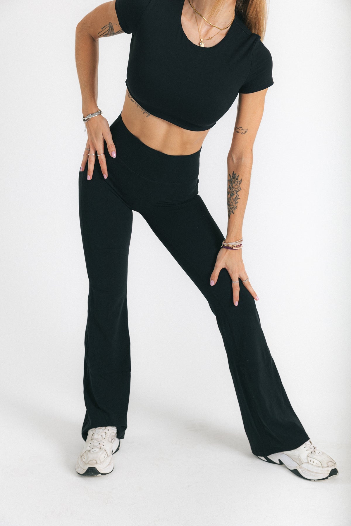 CHIO Elephant Flare Pants negro - flanesyfresones
