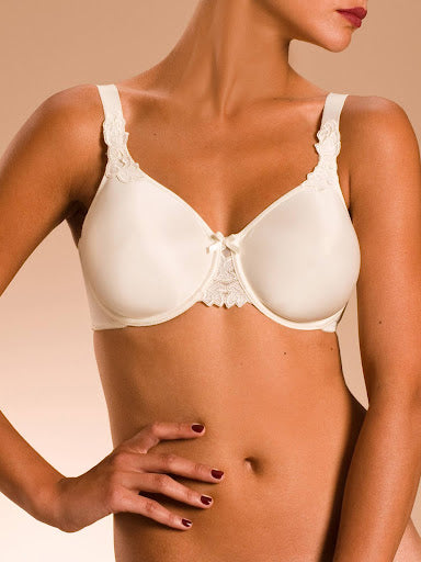 Sujetador moldeador efecto natural. Modelo Hedona de Chantelle - flanesyfresones