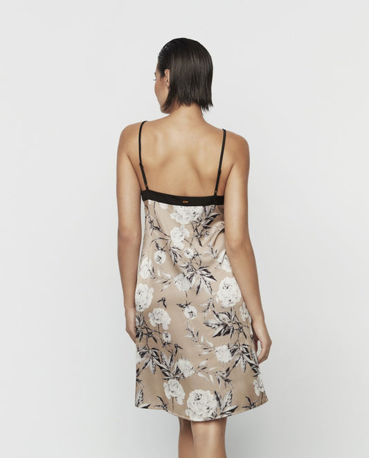 Camisón lencero beige