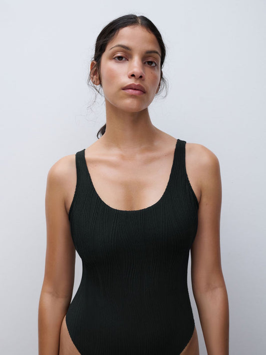 Bañador negro sin aro con relleno extraíble Chantelle - flanesyfresones