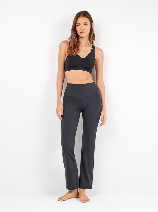 Pantalón flare Negro