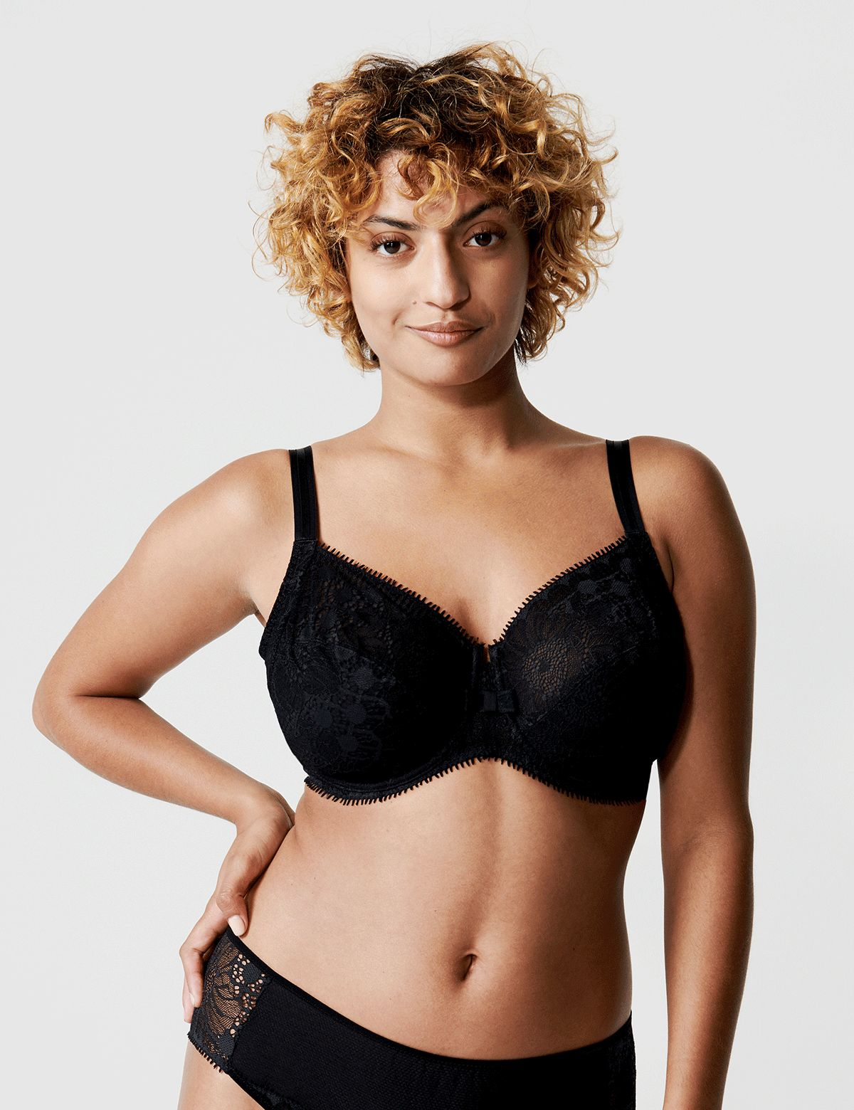 Sujetador negro con aros muy cubriente - flanesyfresones