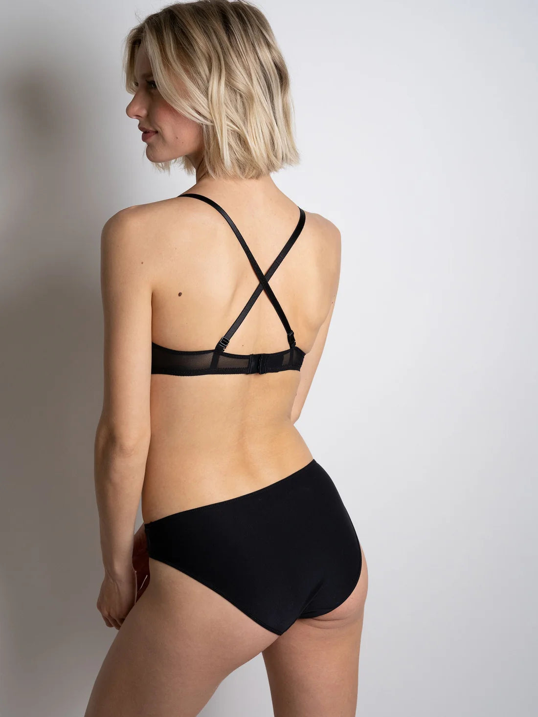 Sujetador negro Miss Joy Spacer 3D Passionata - flanesyfresones