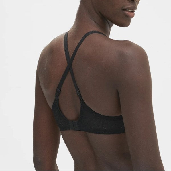 Sujetador negro encaje sin costuras de Simone Perele - flanesyfresones