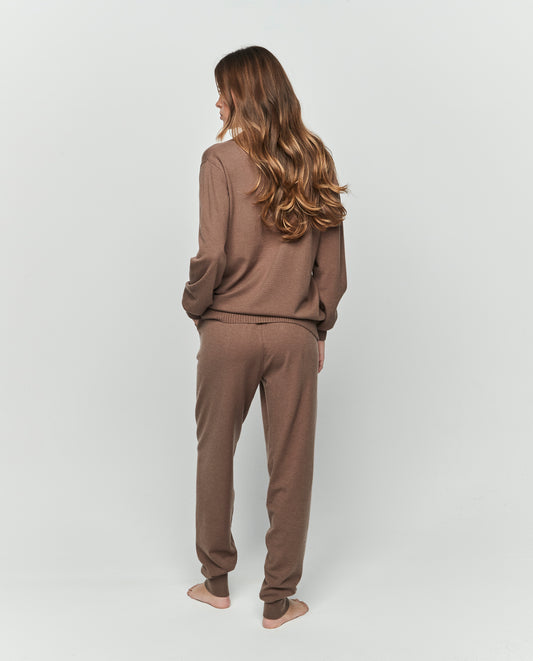 Conjunto Punto Cuello Marrón