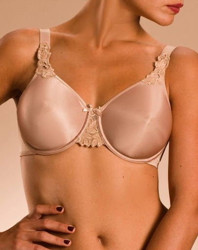 Sujetador moldeador efecto natural. Modelo Hedona de Chantelle - flanesyfresones