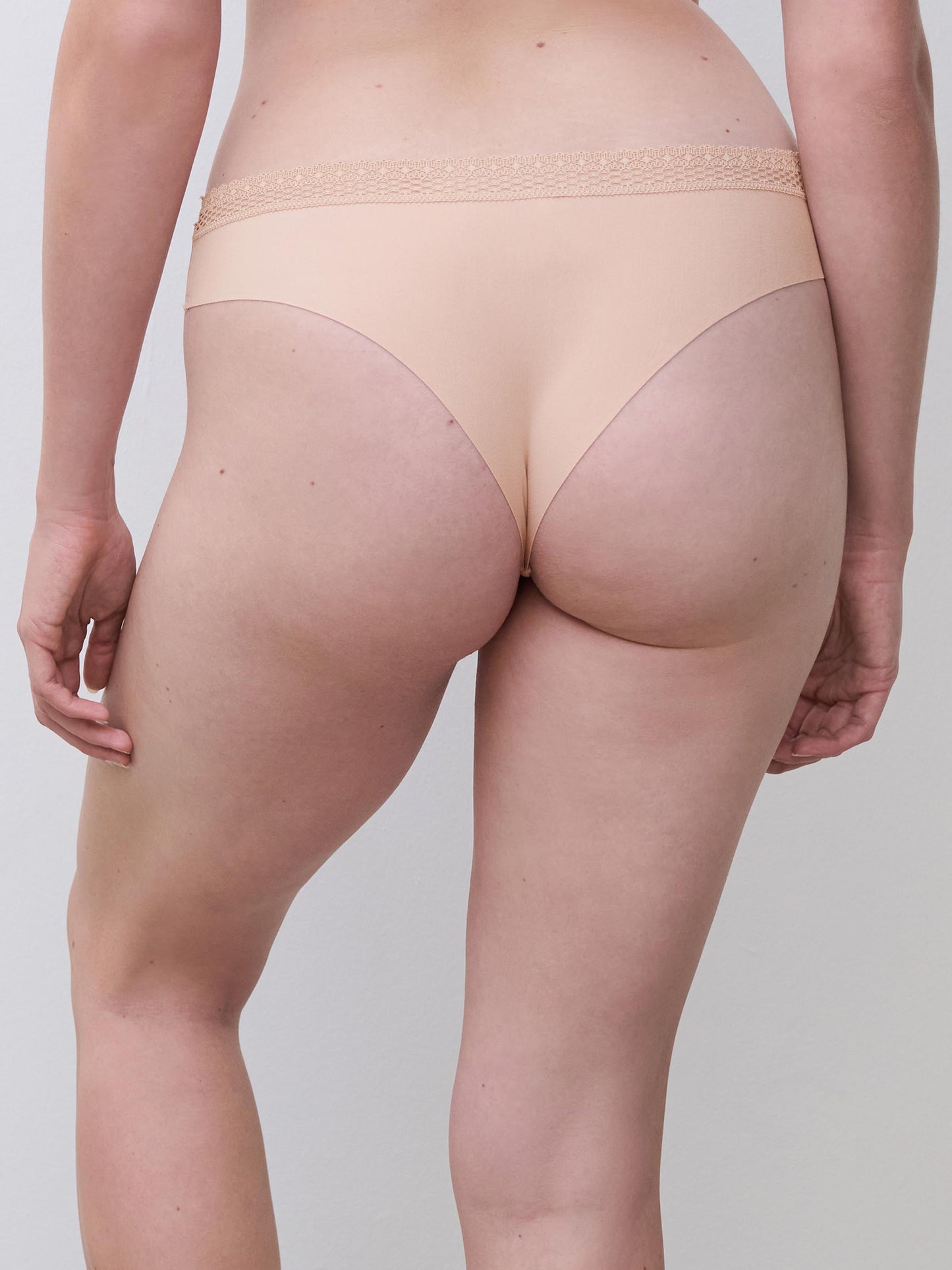 Tanga modal elegante y acogedora