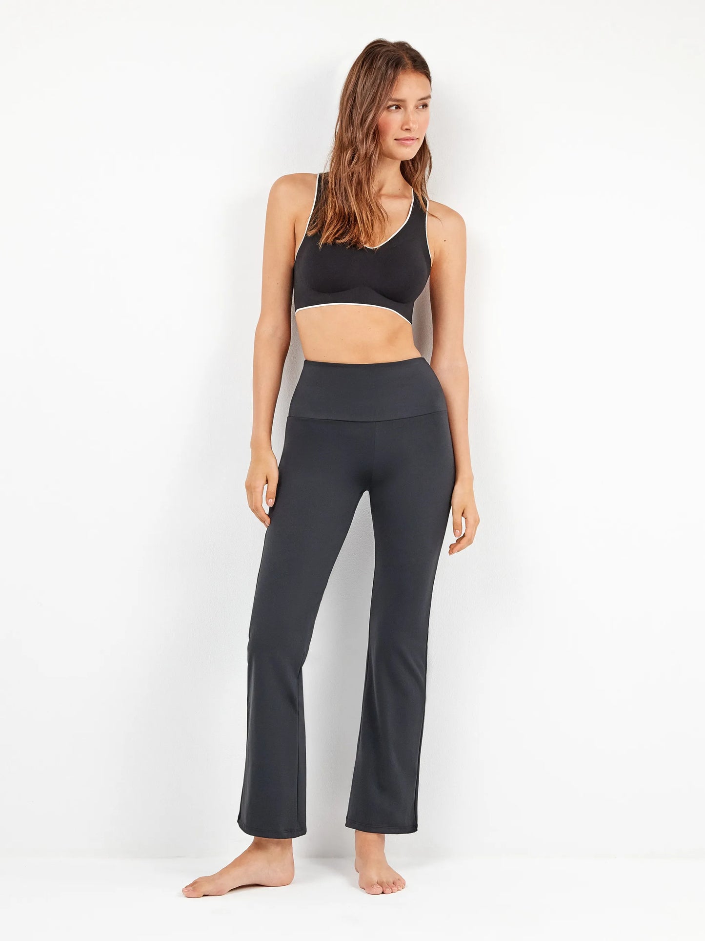 Top negro espalda cruzada