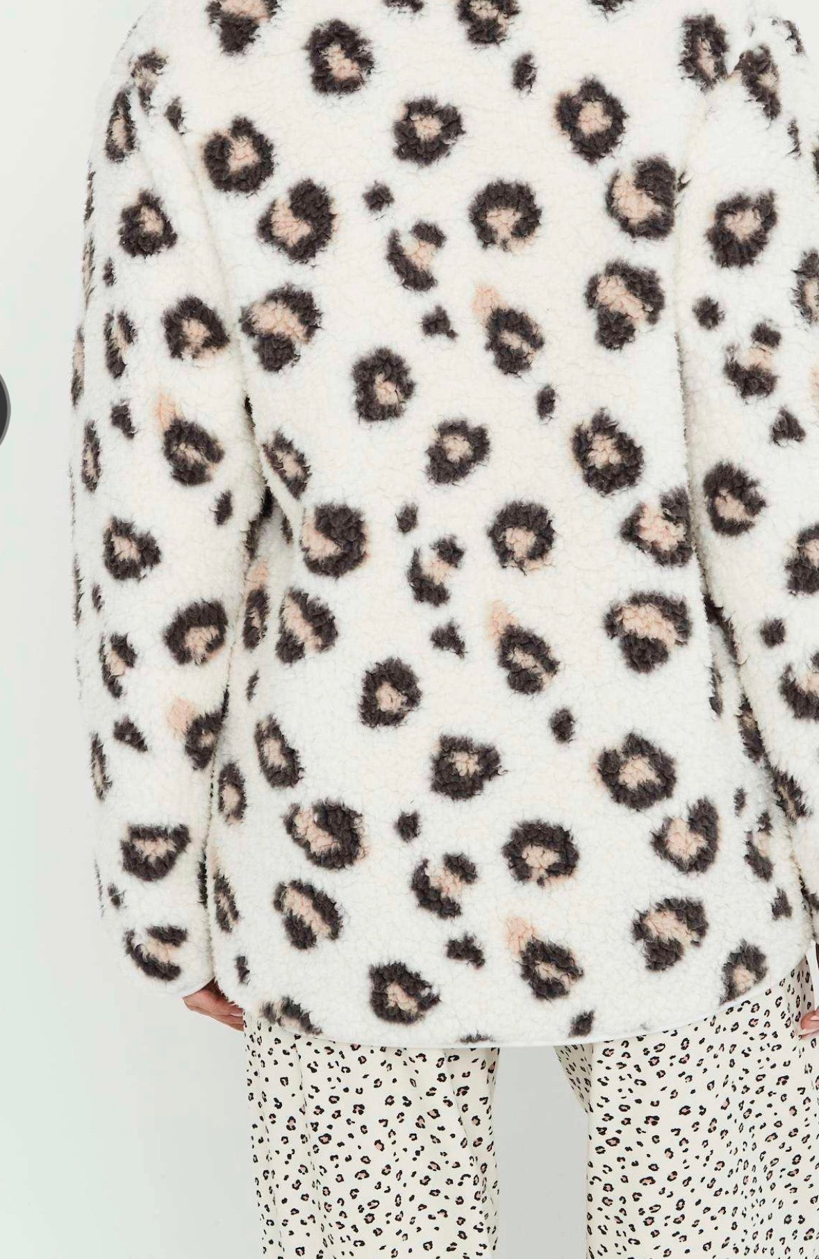 Bata corta animal print