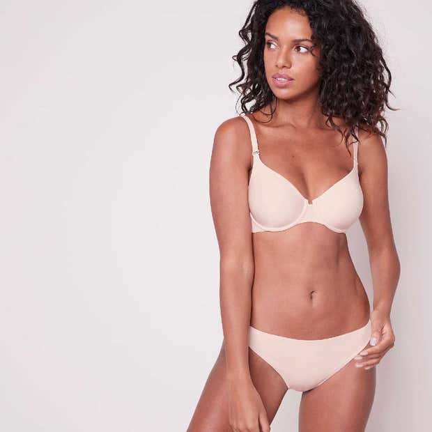 Sujetador efecto natural sin relleno de Simone Perele. Flanes y Fresones tienda de corsetería en Sitges