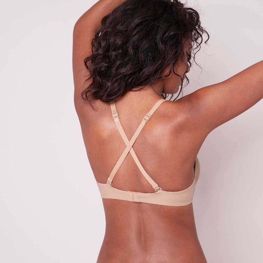Sujetador nude efecto natural sin relleno de Simone Perele. Flanes y Fresones tienda de corsetería en Sitges