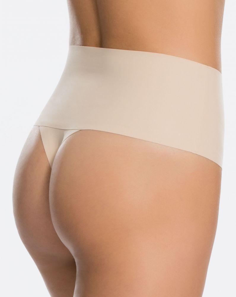 SP0115 SPANX Tanga moldeador Sitges Flanes y Fresones