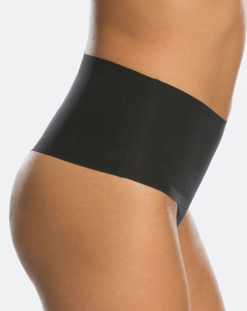 SP0115 SPANX Tanga moldeador Sitges Flanes y Fresones