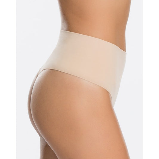 Tanga moldeadora tubular sin costuras color nude - flanesyfresones