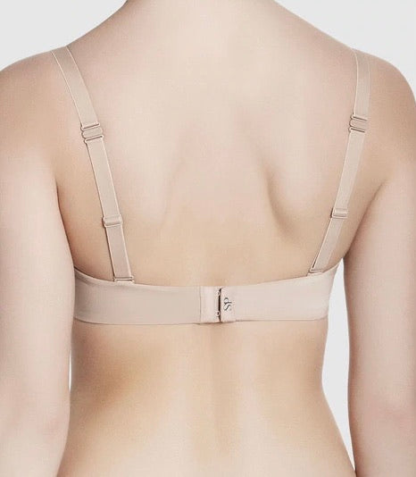 Sujetador nude efecto natural sin relleno de Simone Perele. Flanes y Fresones tienda de corsetería en Sitges
