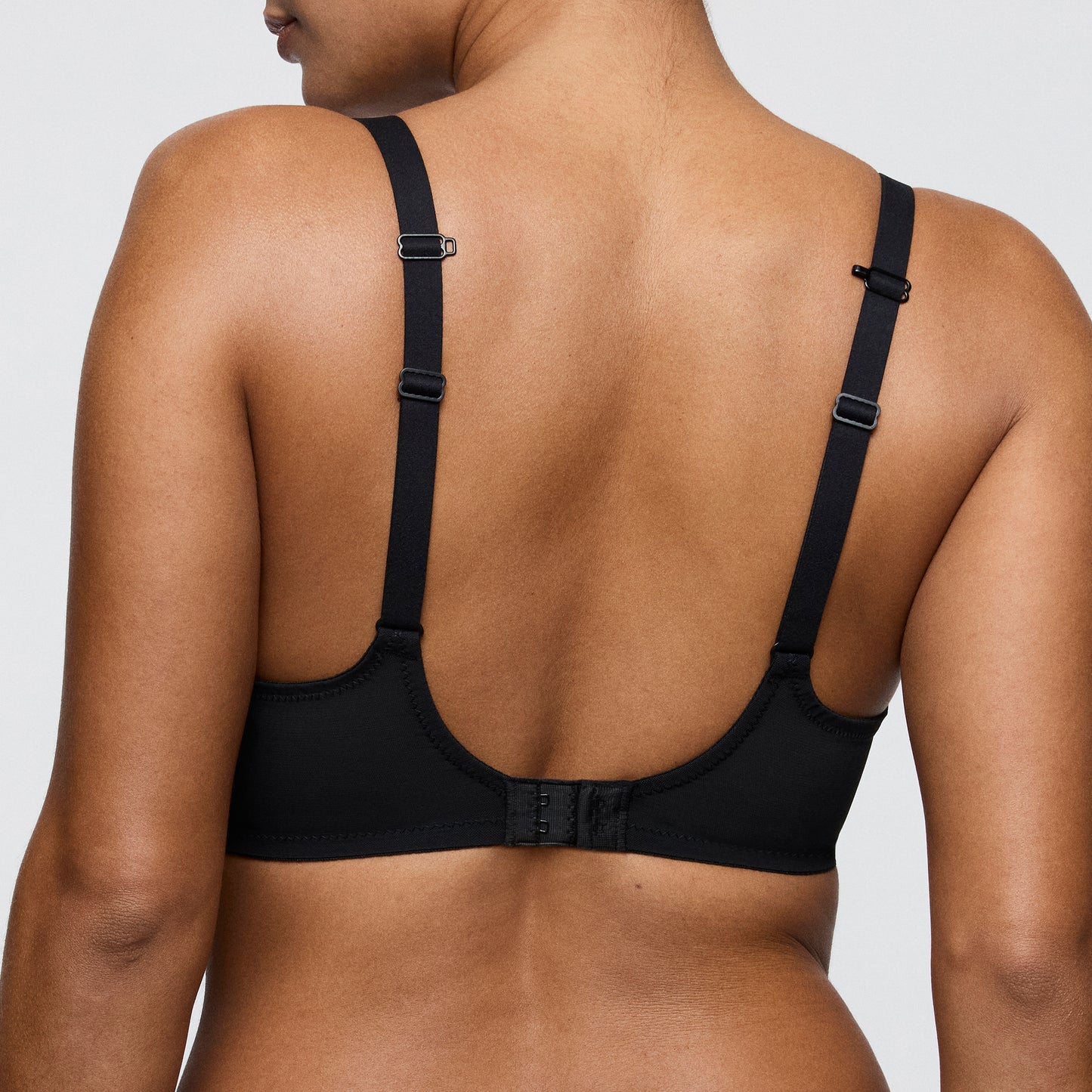 Sujetador negro Twist Sheary