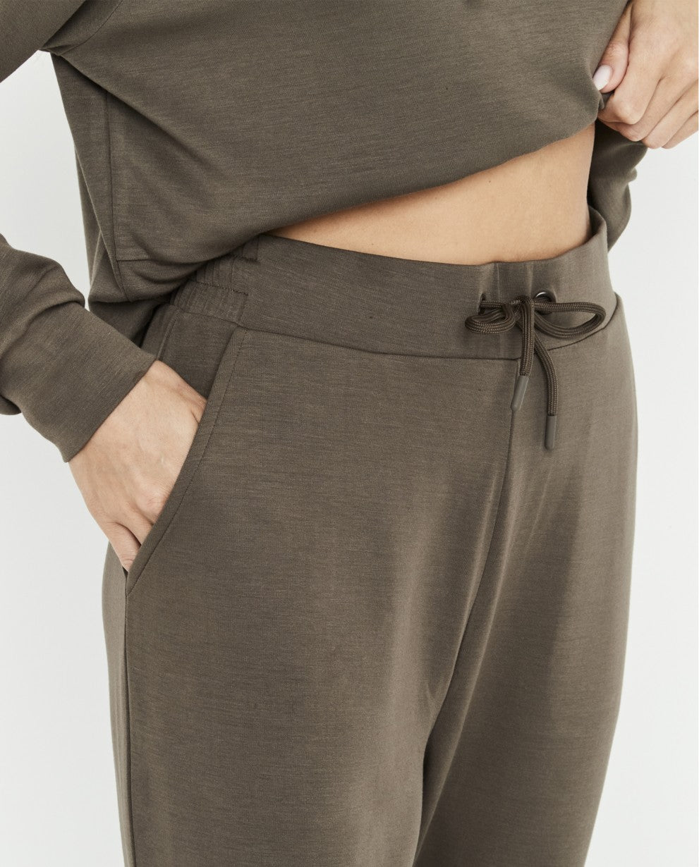 Sudadera  y pantalon gris
