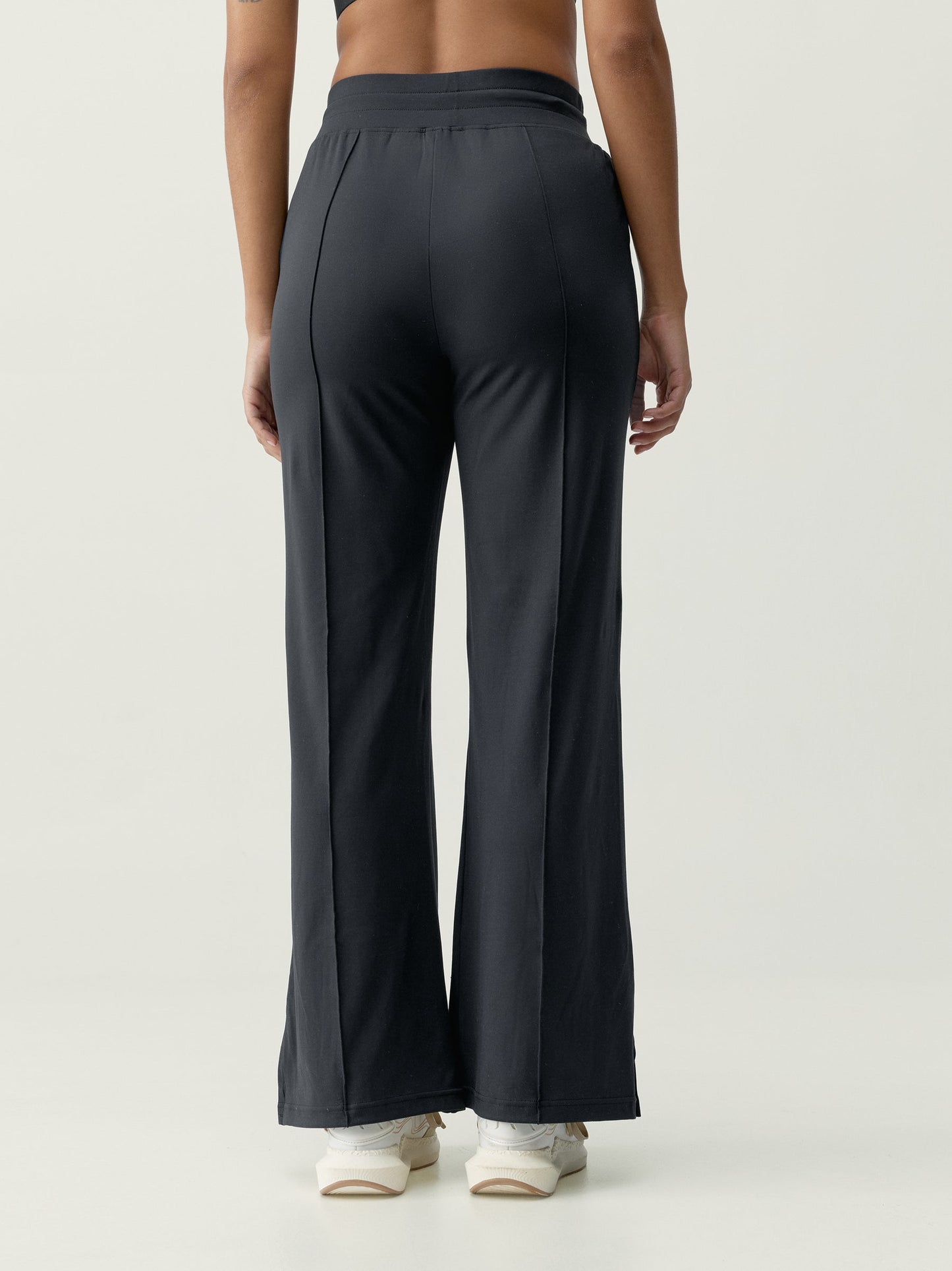 PANTALÓN LEILA BLACK - flanesyfresones