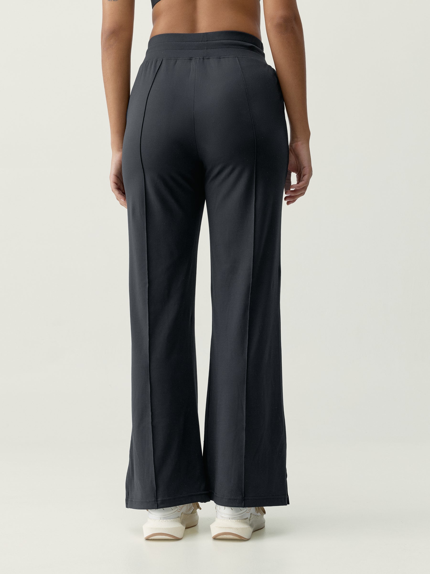 PANTALÓN LEILA BLACK - flanesyfresones