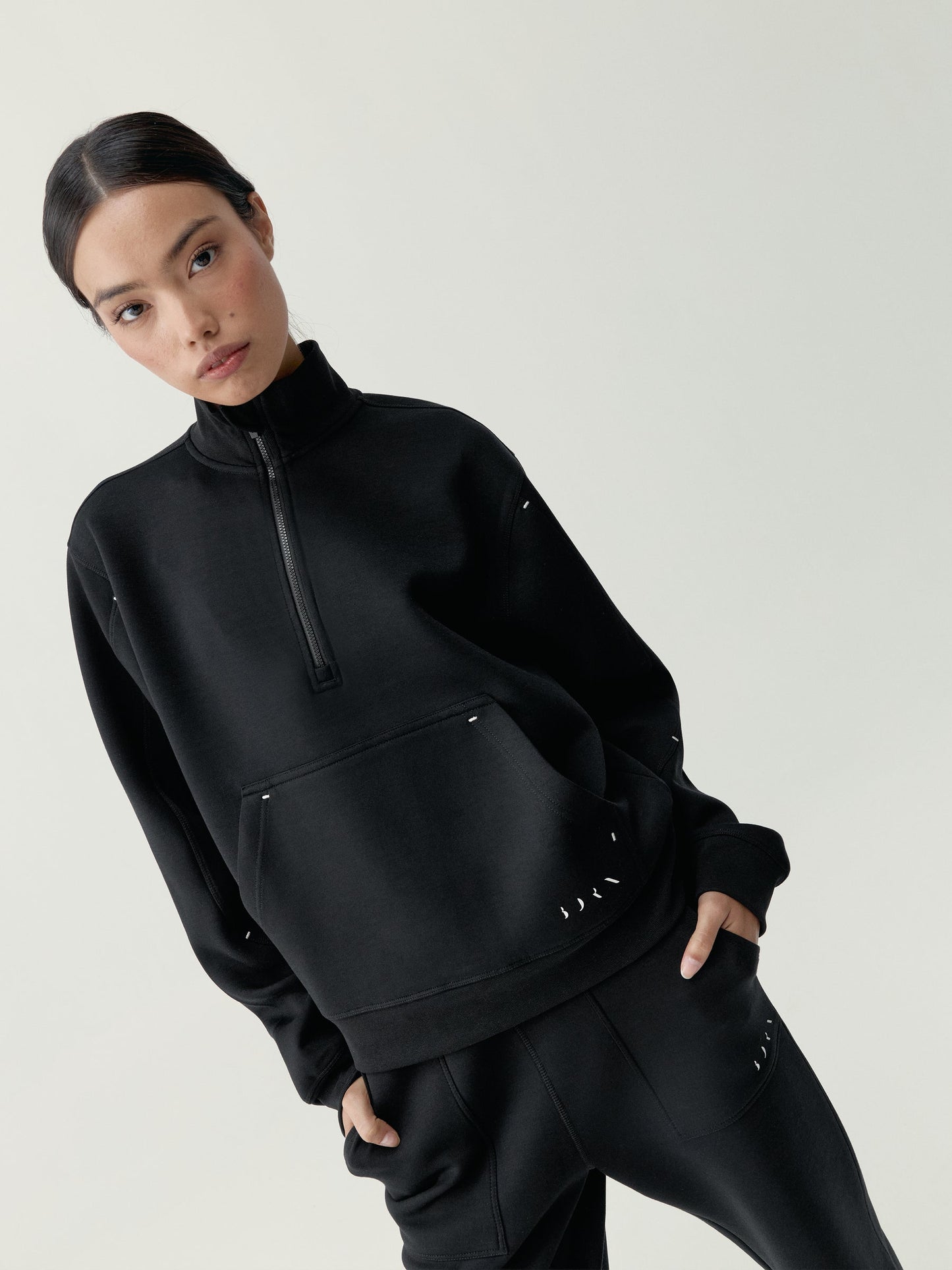 BLOOM BLACK SWEATSHIRT