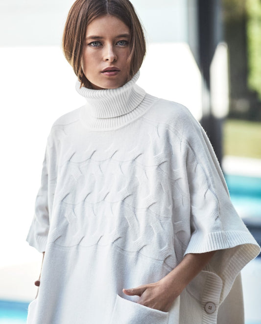 Poncho blanco