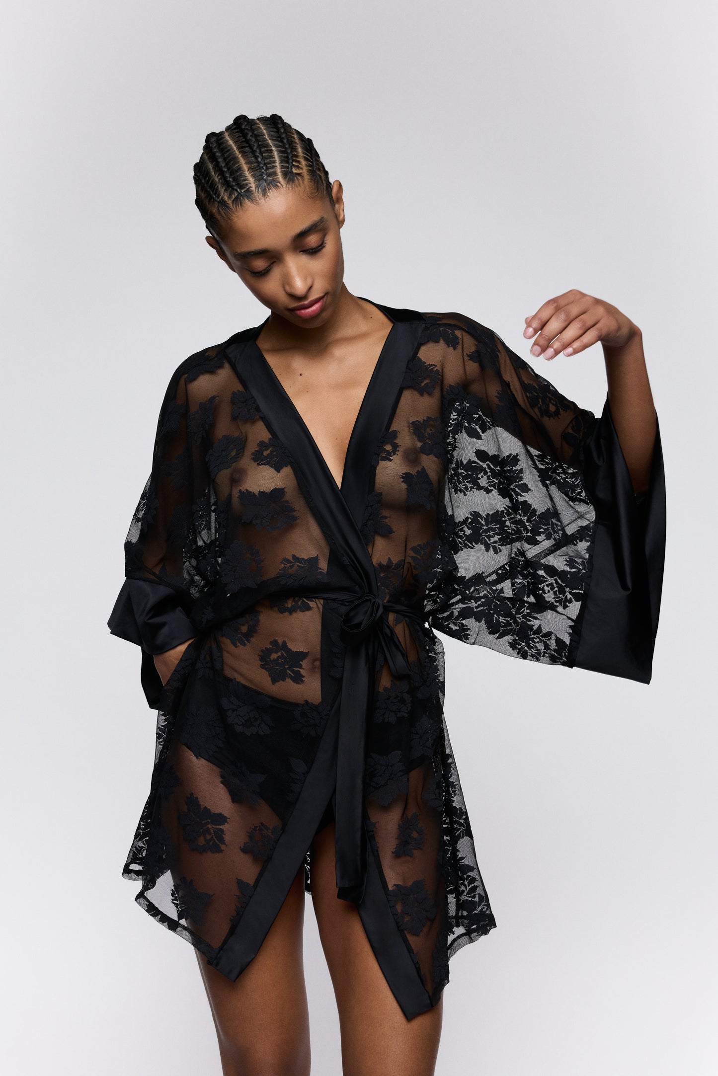 Kimono  negro MAYELA