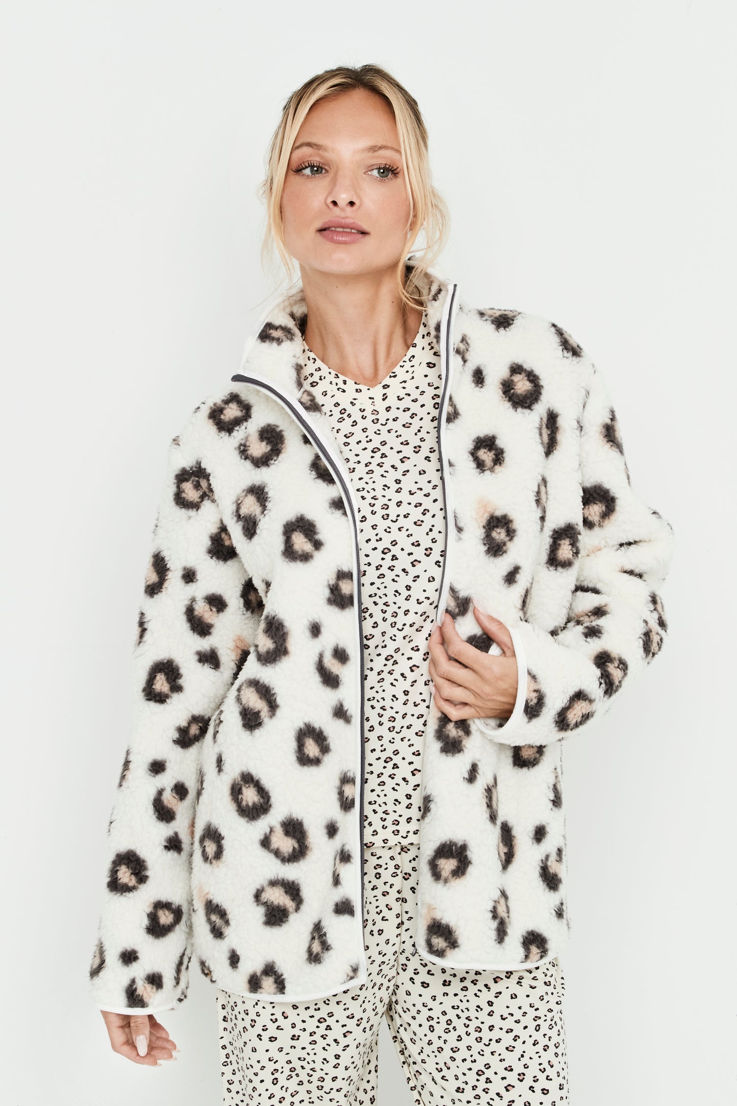 Bata corta animal print