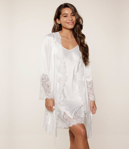 Kimono marfil