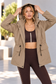 Parka beige ligera deportiva con capucha