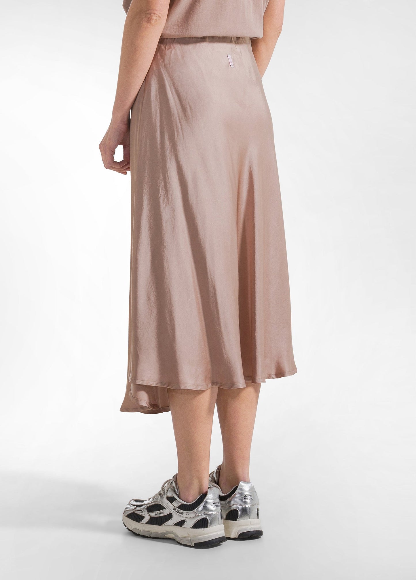 Falda satín marrón - flanesyfresones