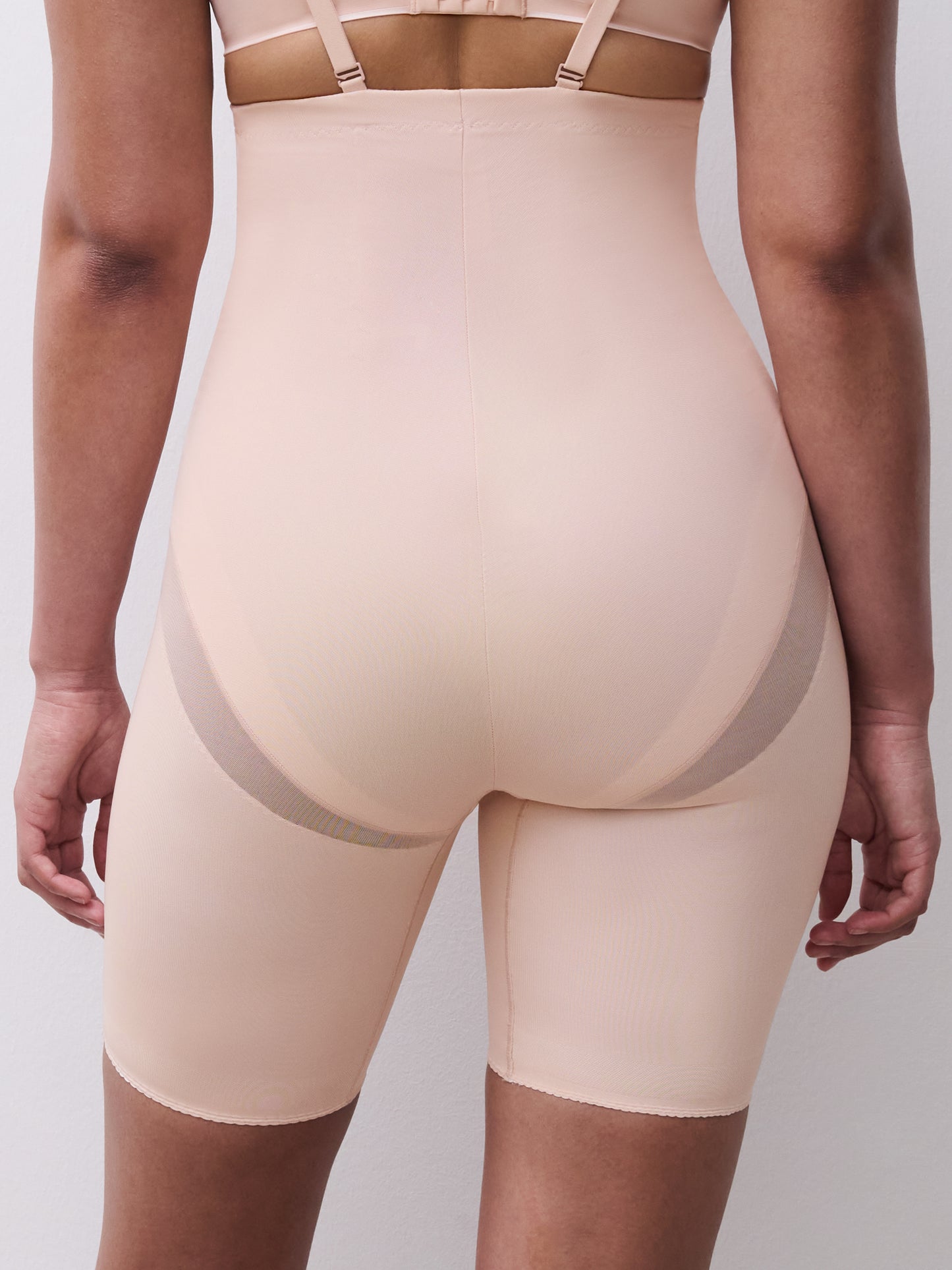 Faja pantalón reductora de talle alto con tirantes – efecto muy reductor