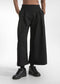 TEXTURE PLEATED CROP PANTS