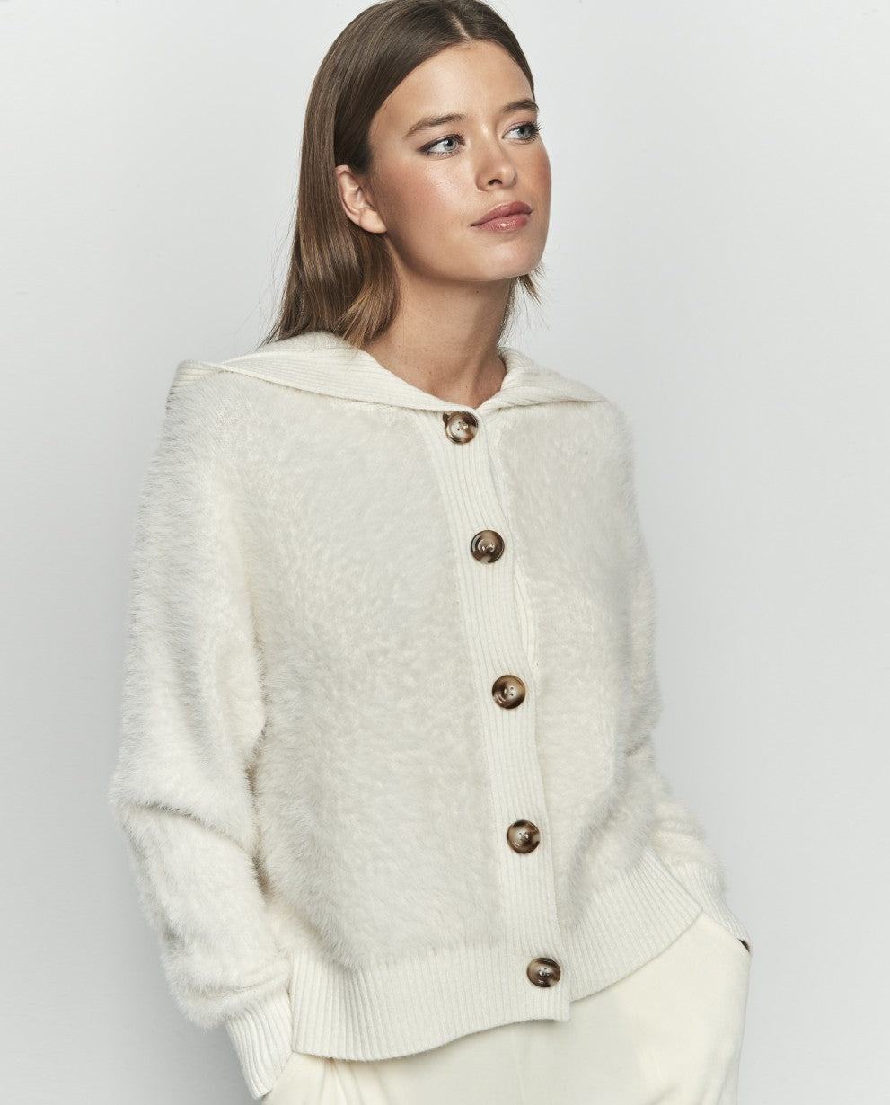 Chaqueta corta con capucha