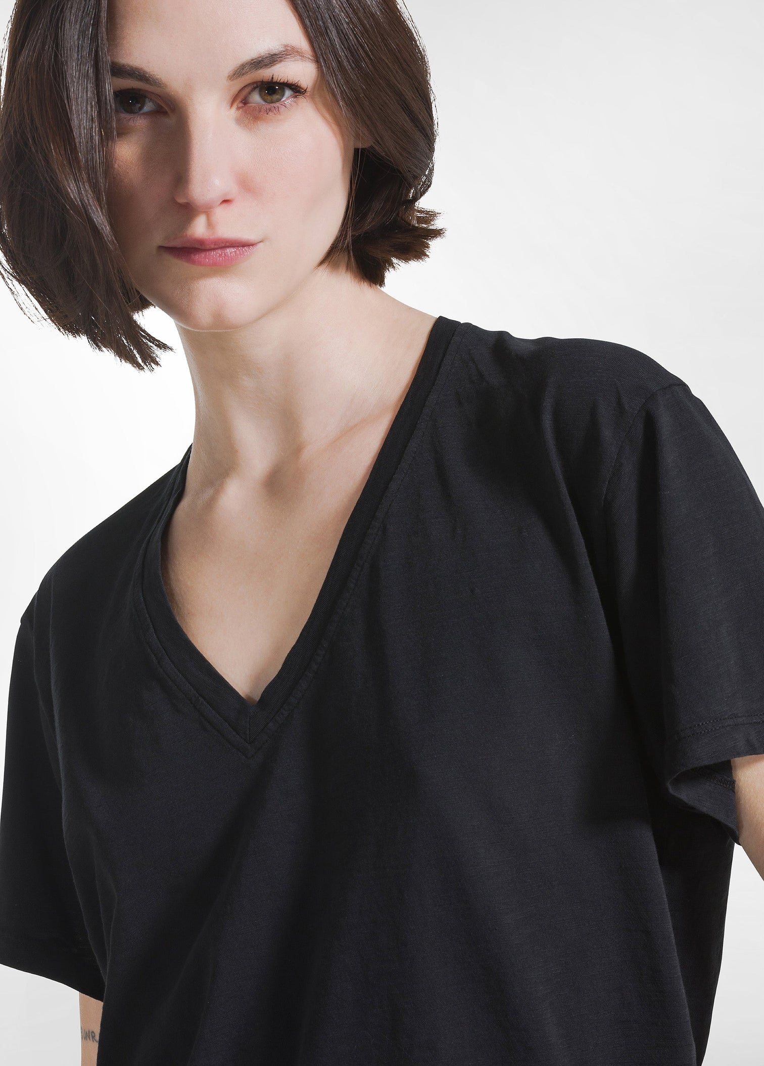 Camiseta de cuello ancho - flanesyfresones