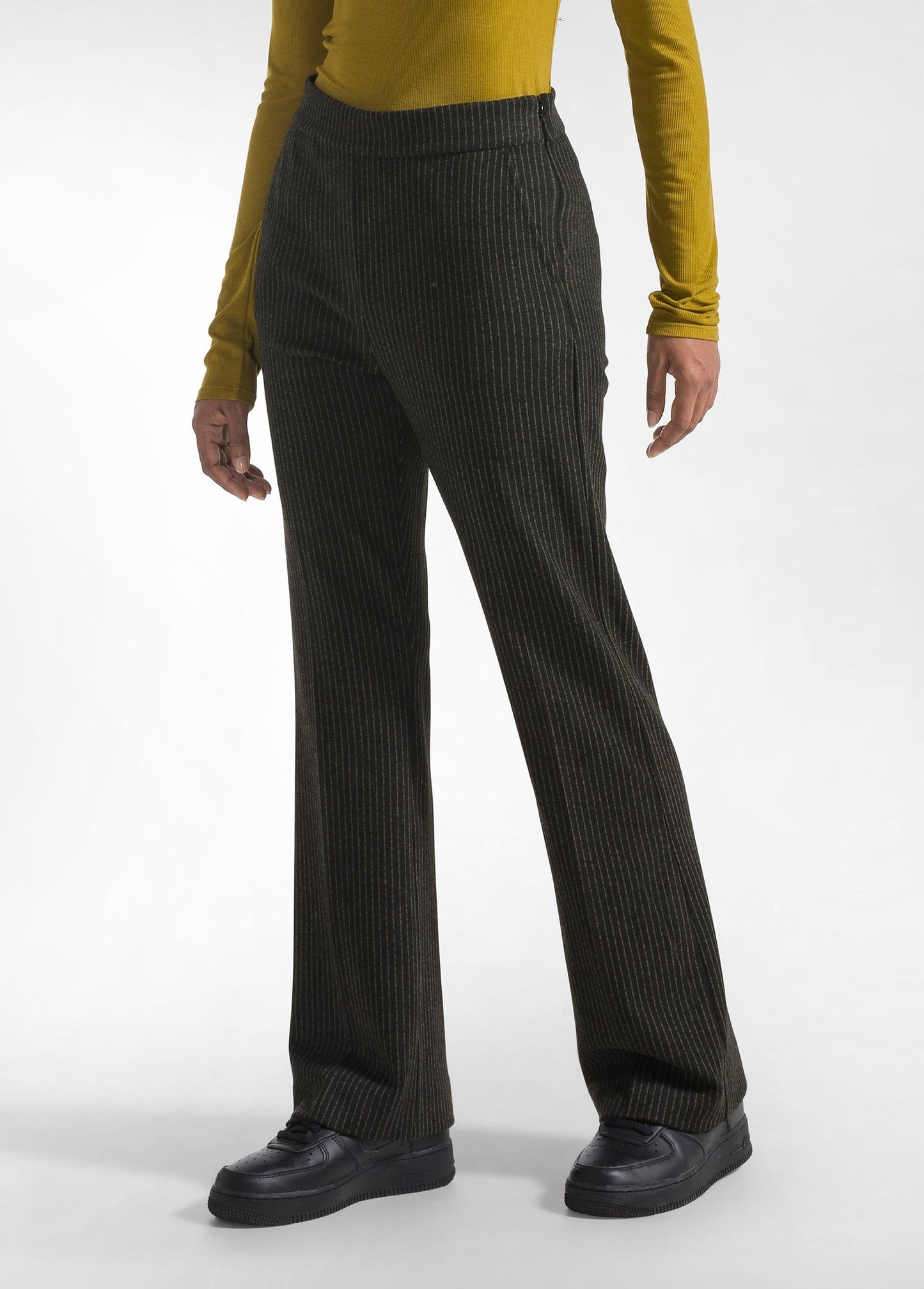 Pantalón gris