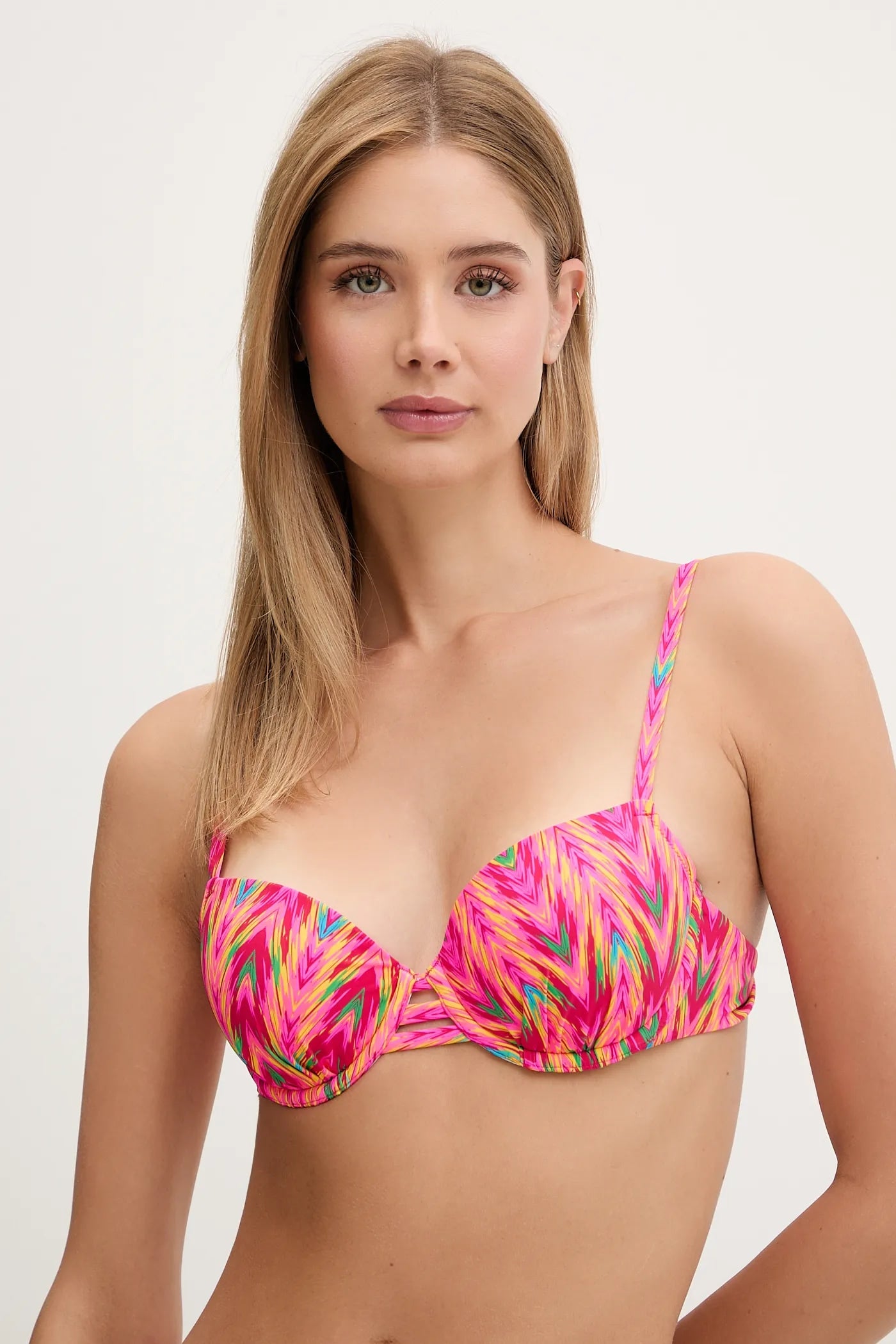 Top bikini con foam memory multiposición Chantelle - flanesyfresones