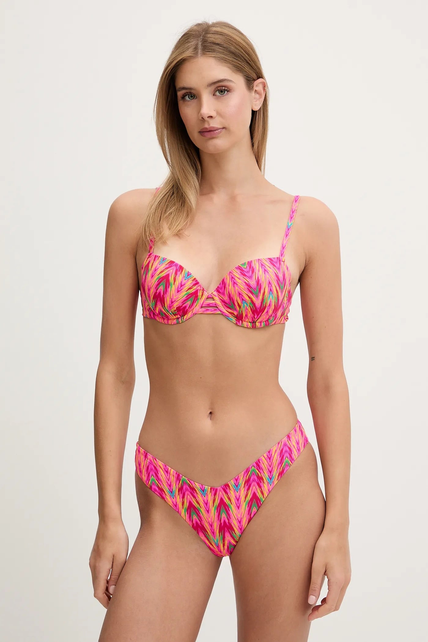 Top bikini con foam memory multiposición Chantelle - flanesyfresones