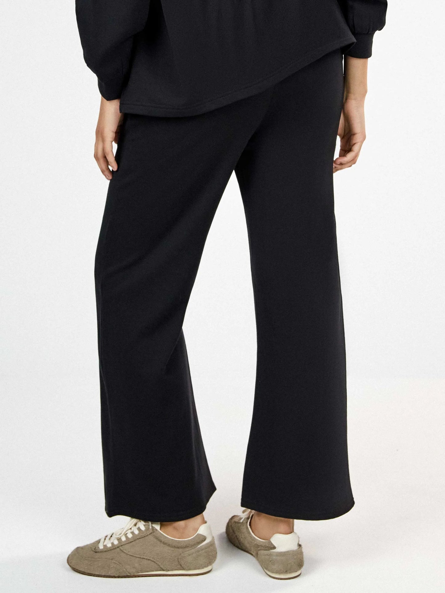 Pantalón largo pata ancha