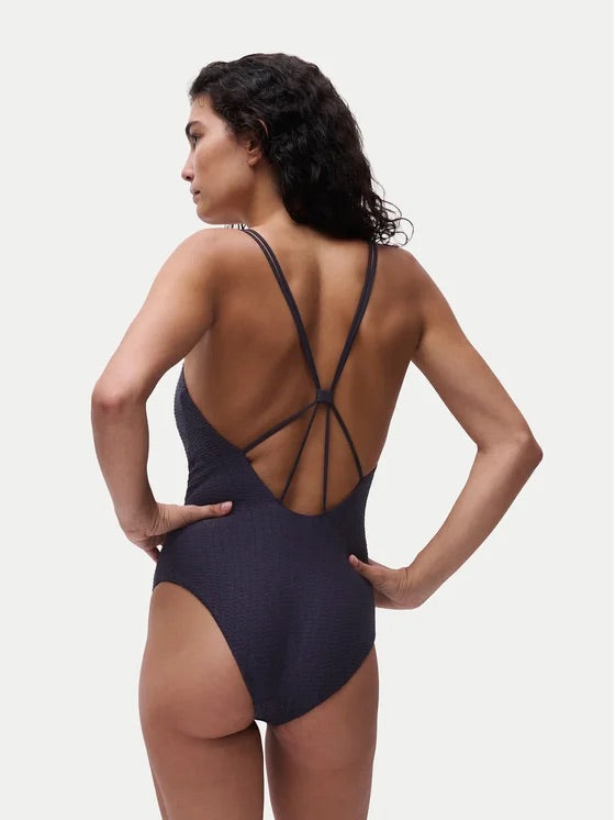 Bañador escote profundo Chantelle - flanesyfresones