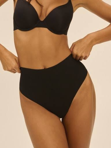 Tanga  faja alta invisible – efecto vientre plano