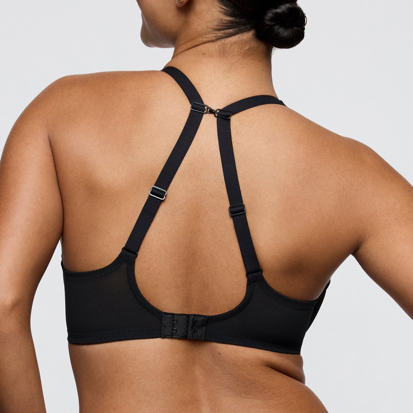 Sujetador negro Twist Sheary