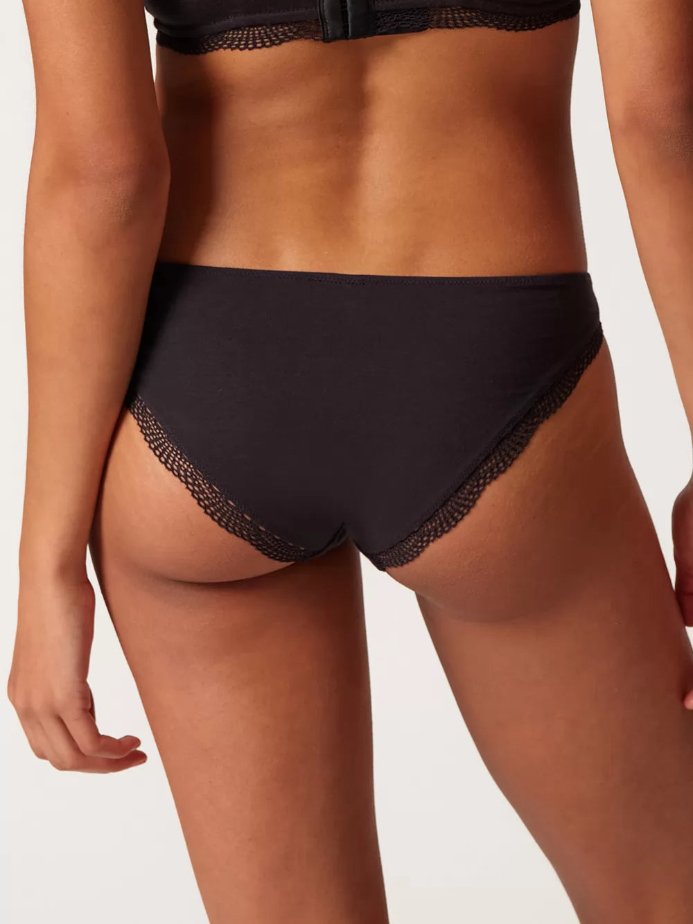 Pack de 2 braguitas de algodón premium  con detalle de encaje – confort delicado y elegancia funcional - flanesyfresones