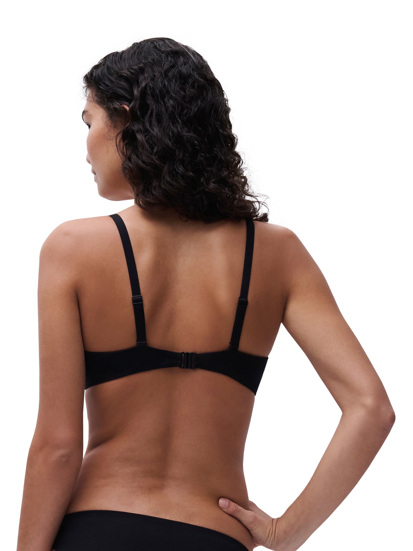 Top bikini negro tachuelas con aro cobertura completa Chantelle - flanesyfresones