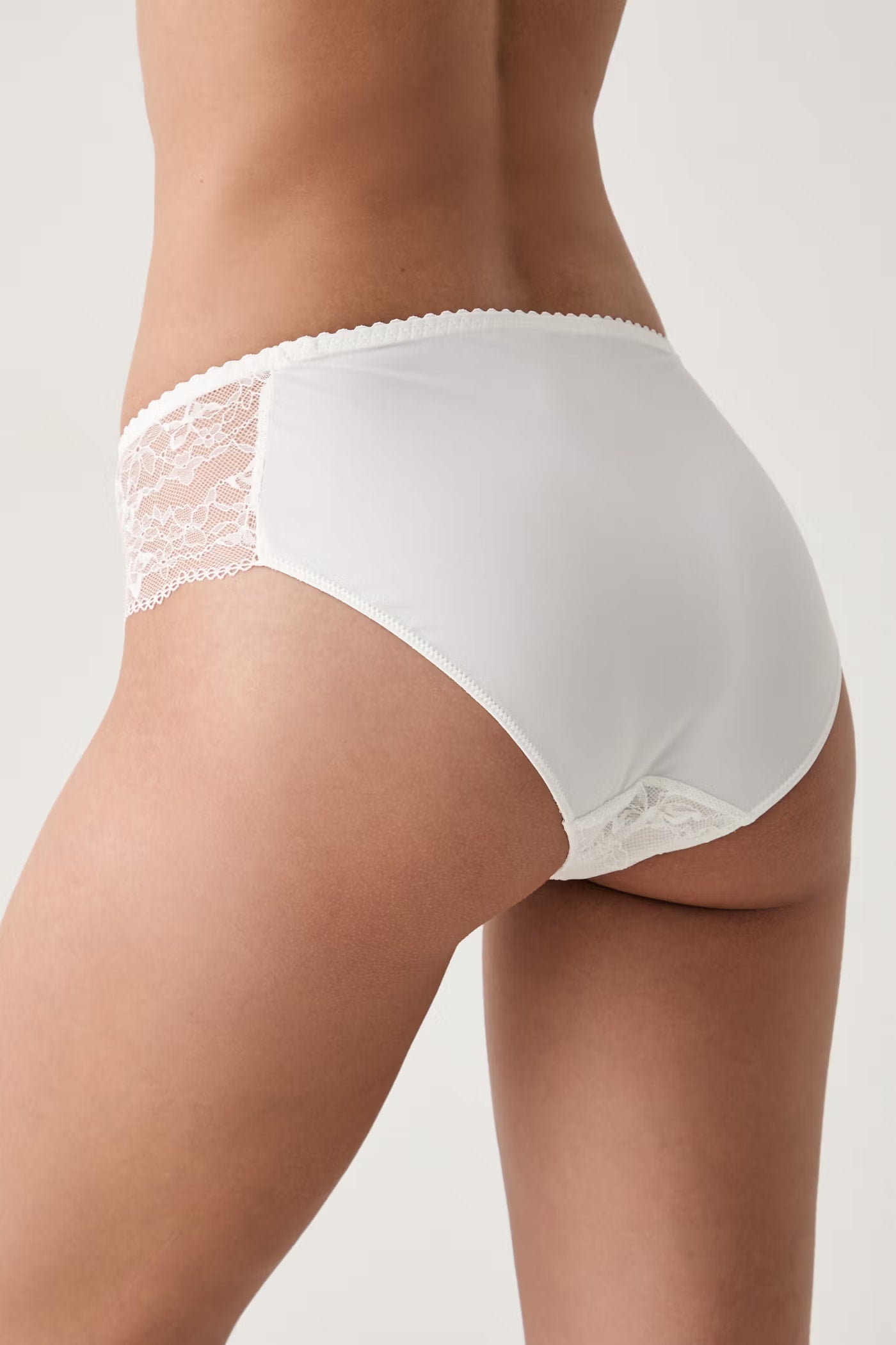 Braguita blanca