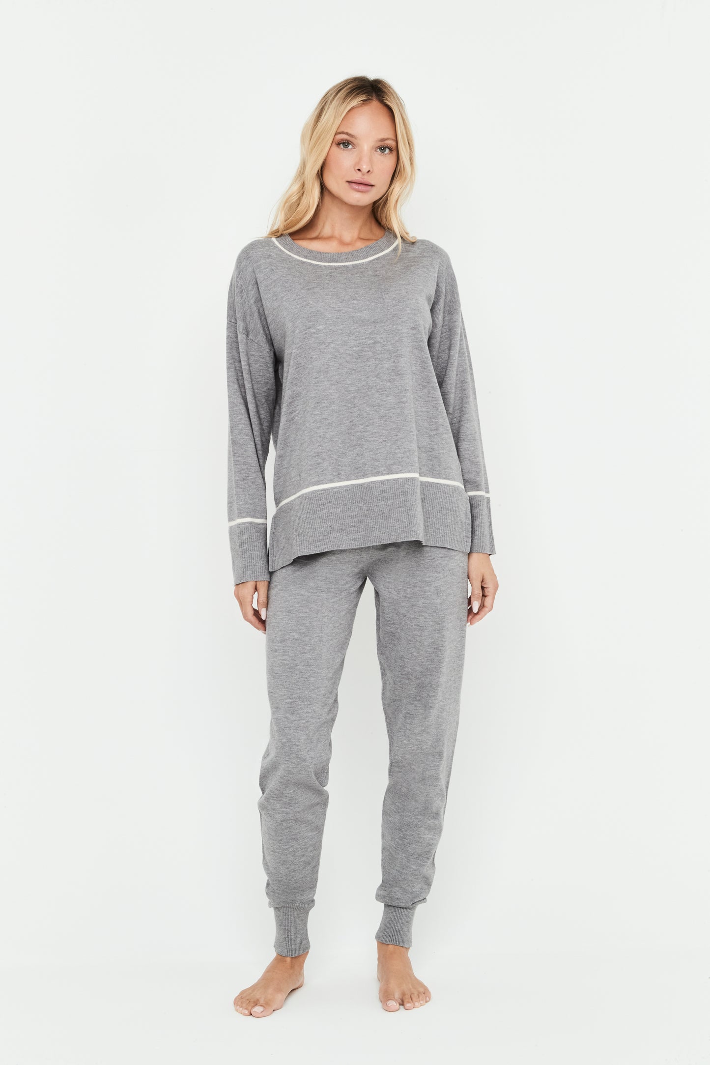 Conjunto Punto Escote Redondo Gris