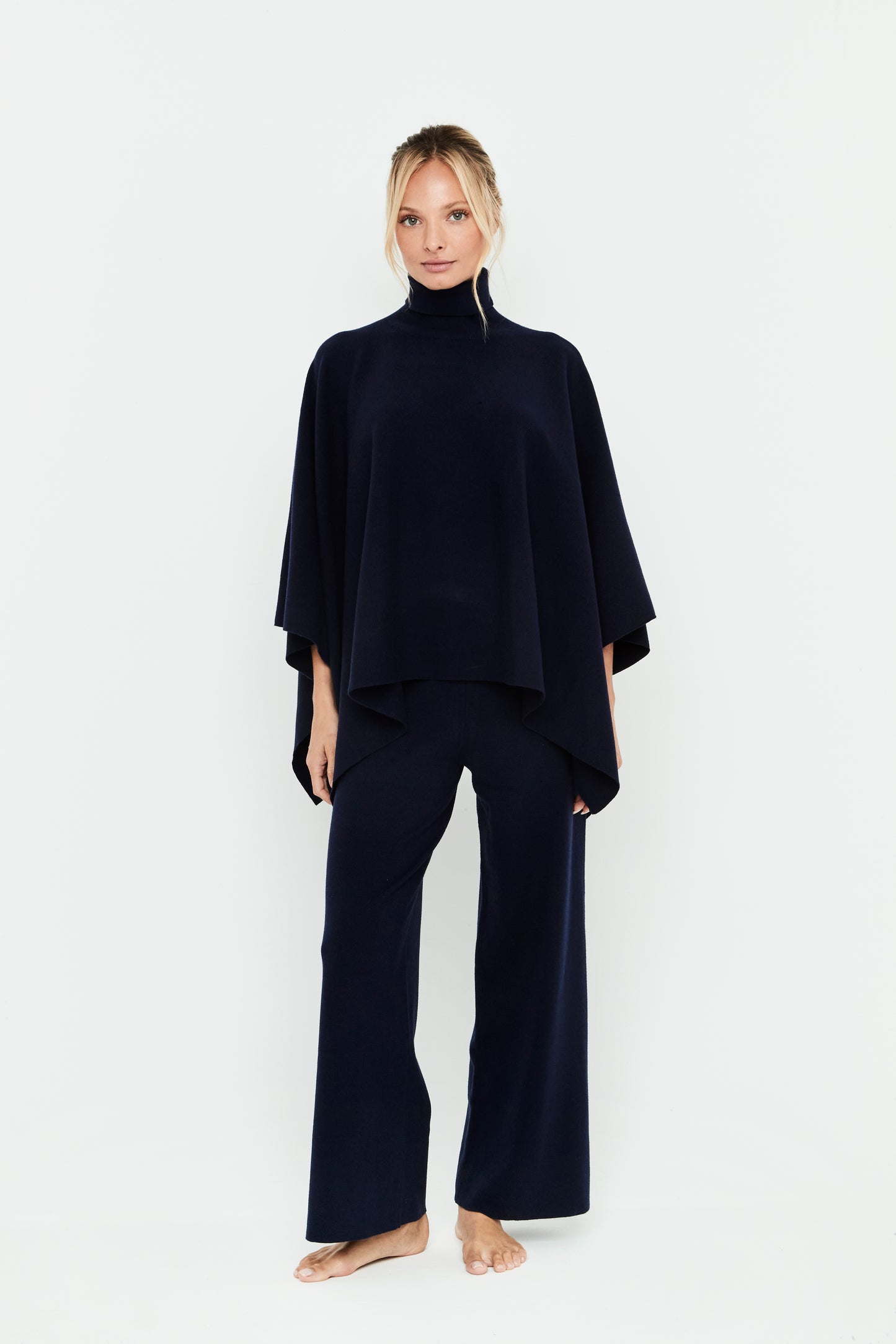Conjunto Punto Poncho Azul Marino