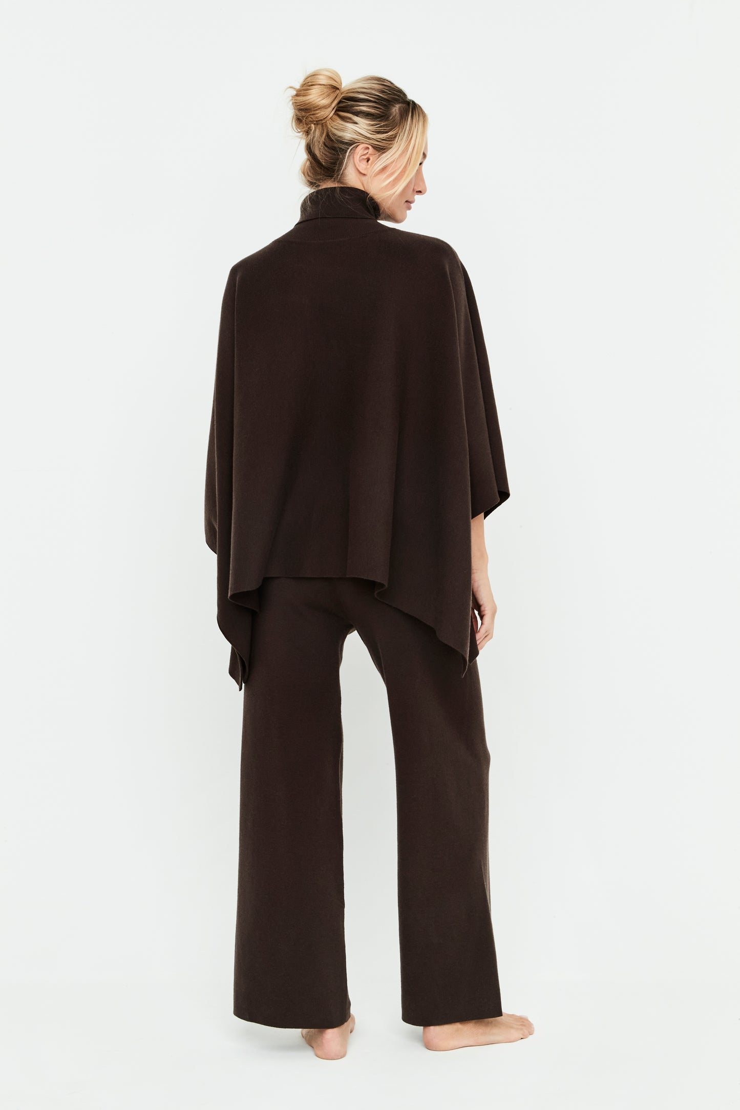 Conjunto Punto Poncho Marrón