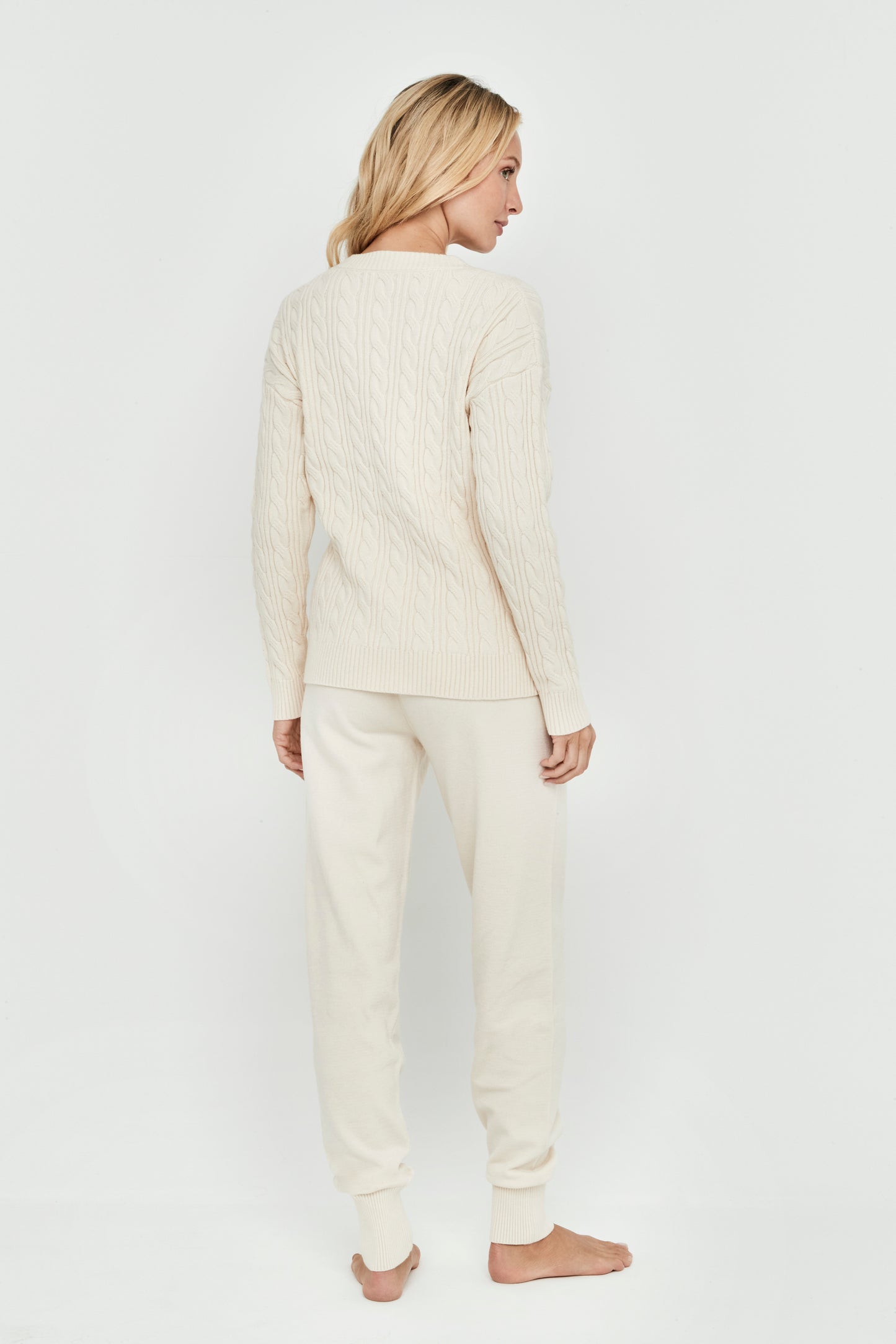 Conjunto Punto Escote Redondo Ochos Crema