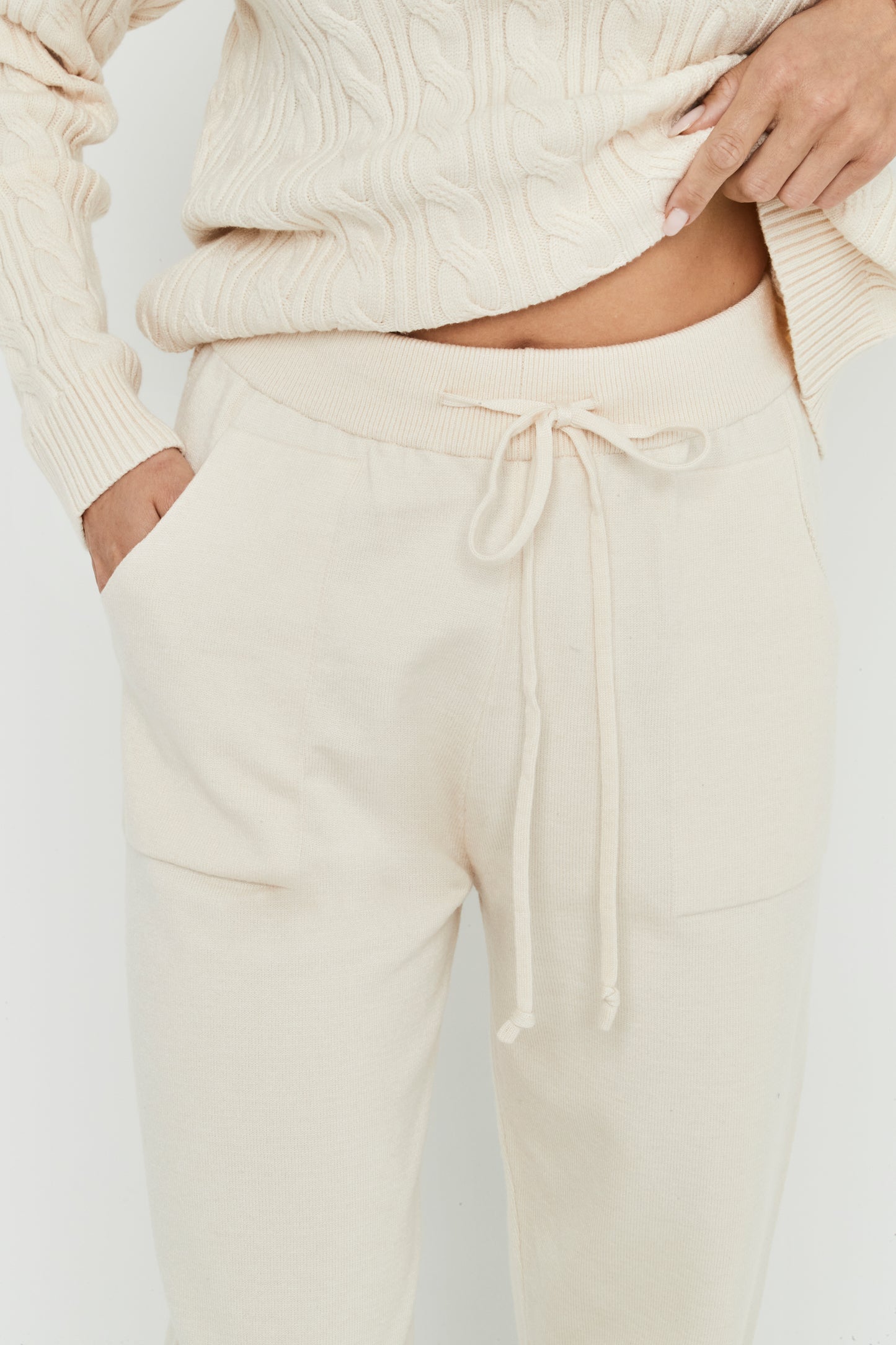 Conjunto Punto Escote Redondo Ochos Crema